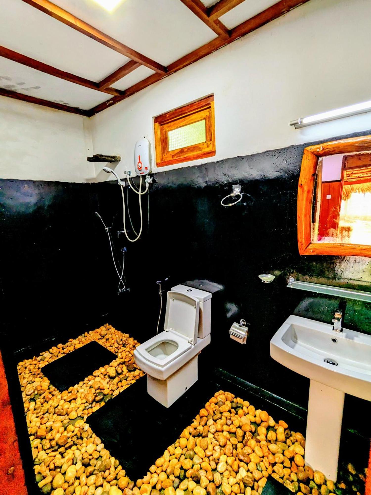 Maika Safari Lodge Udawalawe Eksteriør billede