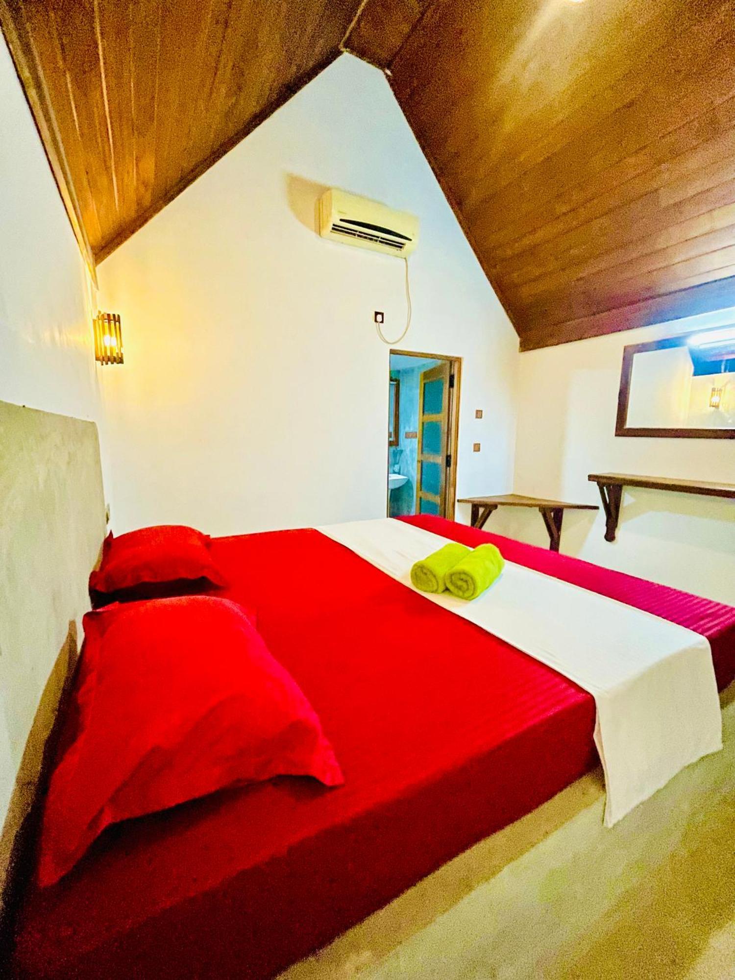 Maika Safari Lodge Udawalawe Eksteriør billede